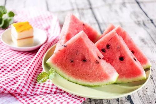 笑着吃瓜,揭秘娱乐圈幕后趣事